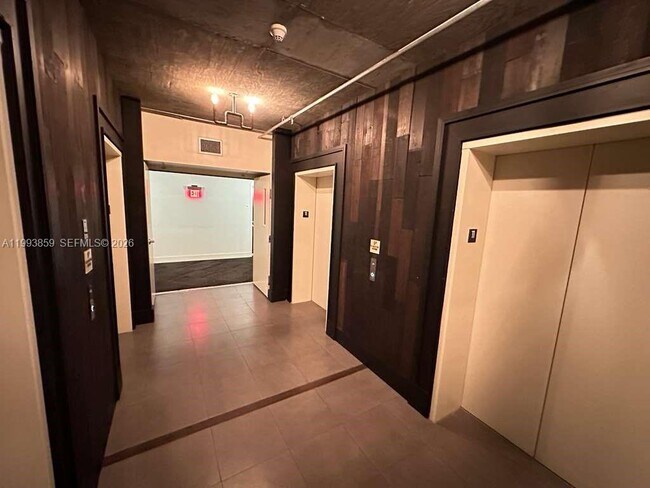 Building Photo - 690 SW 1st Ct