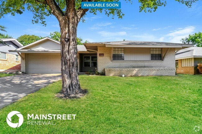 Building Photo - 2205 Marvel Dr
