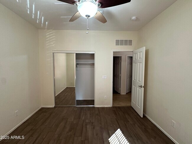 Building Photo - 15022 W Montecito Ave