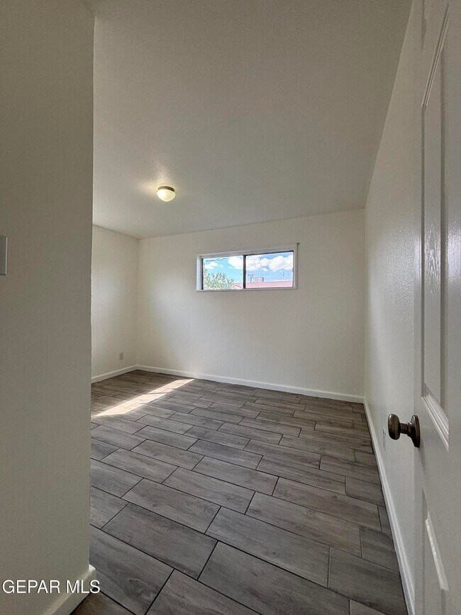 Building Photo - 6138 Taos Dr