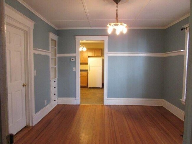 Building Photo - 1129 Williamson St