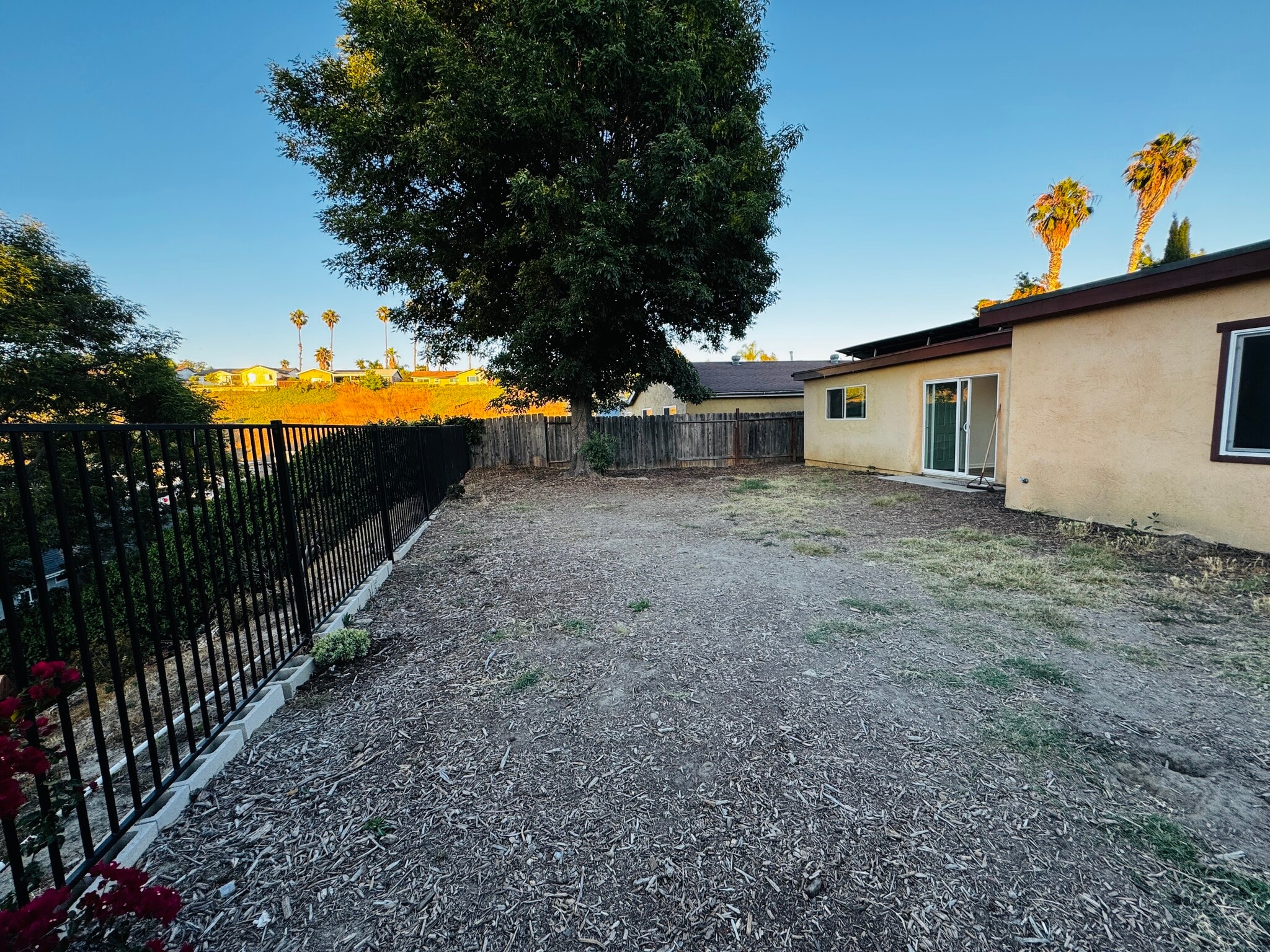 Building Photo - 641 Adobe Cir