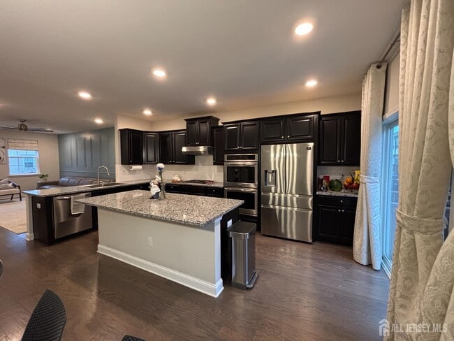 Building Photo - 1205 Hights Farm Rd N