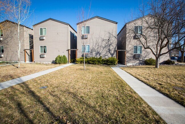 Building Photo - 1906 S 14th St W