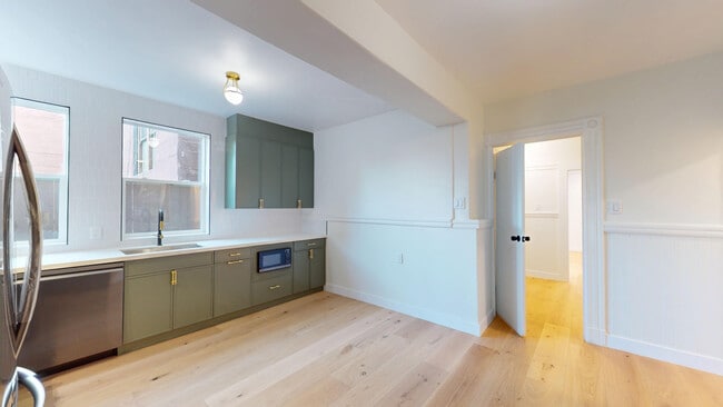 Building Photo - 2742 Sutter St