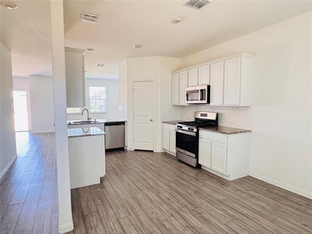 Building Photo - 5616 Elwood Dr