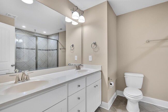 Building Photo - Beautiful 3 Bedroom with bonus in Sneads Ferry