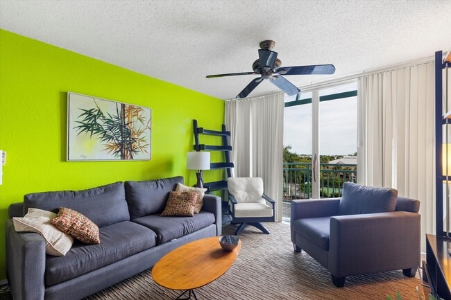 Building Photo - 3635 Seaside Dr