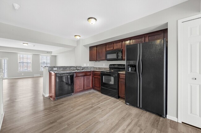 Building Photo - Towne Center Flats - 14154 Lakeside Blvd.