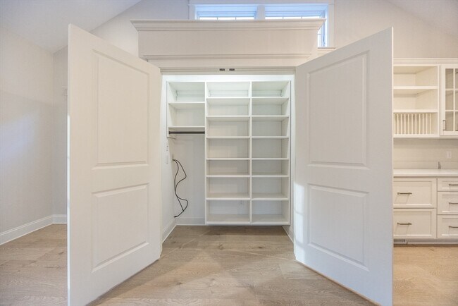 Building Photo - 15 Warren St