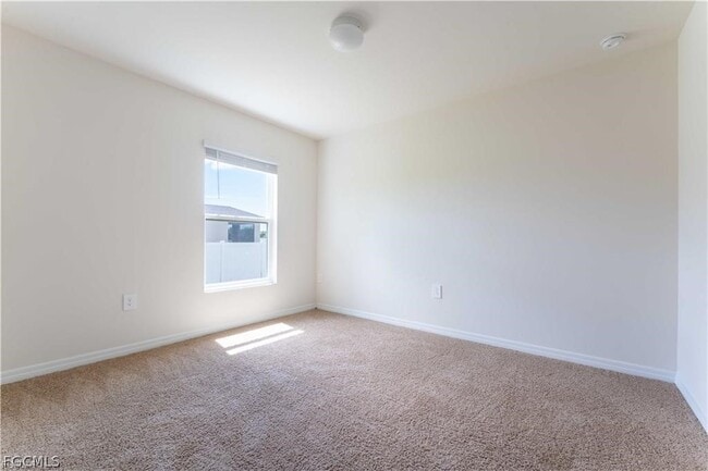 Building Photo - 8052 Sunrise Cir