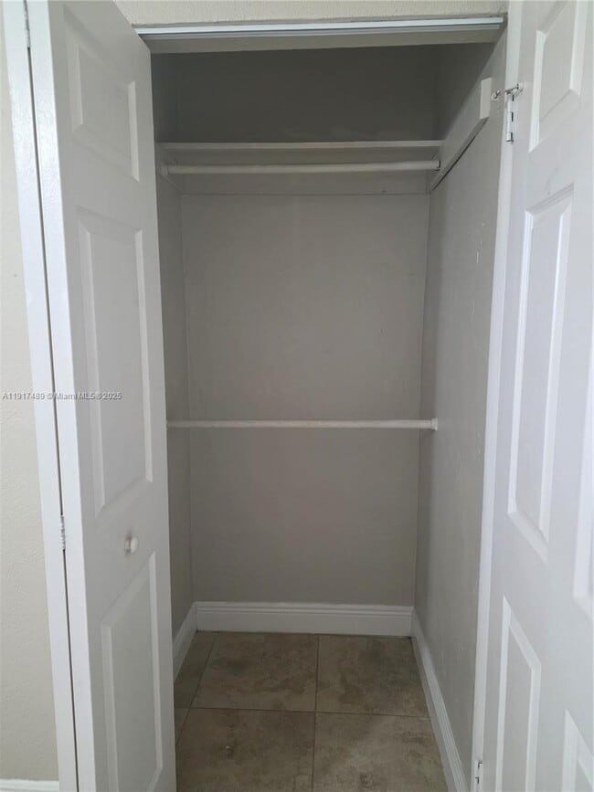 Building Photo - 4138 NW 12th Terrace