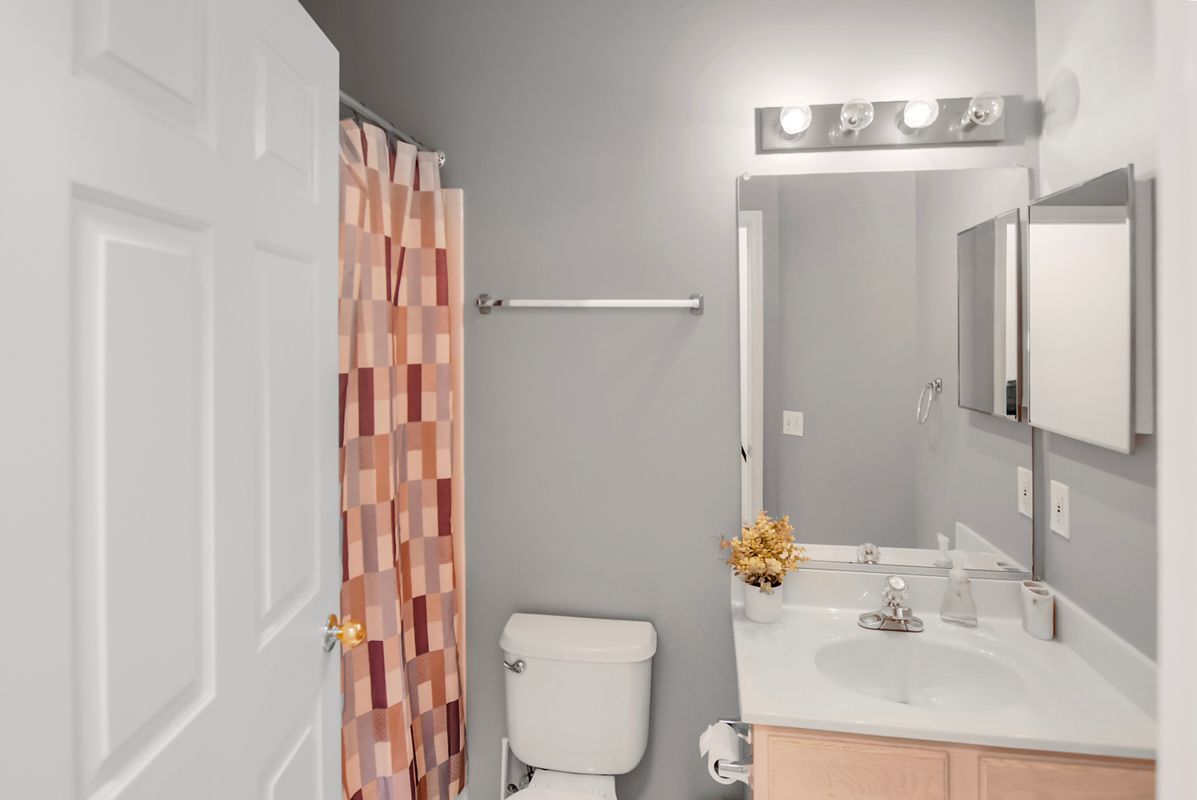 Building Photo - 5003 Hollington Dr