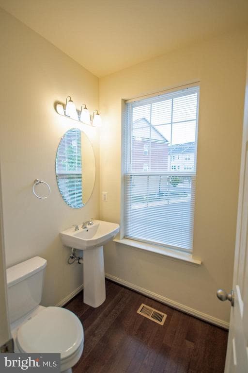 Building Photo - 8024 Cayzer Ln