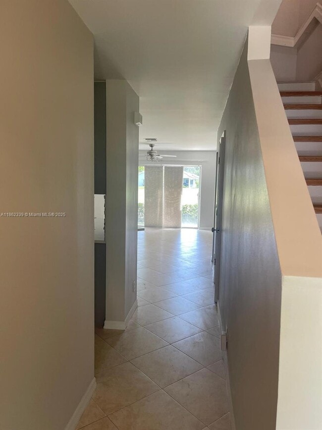 Building Photo - 8660 S Southgate Shores Cir
