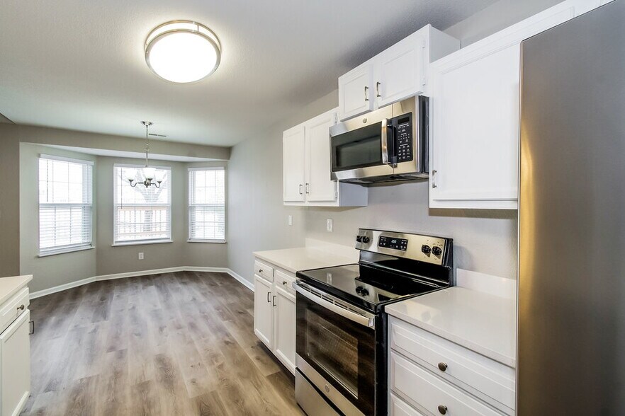 Building Photo - 7645 Blue Willow Dr