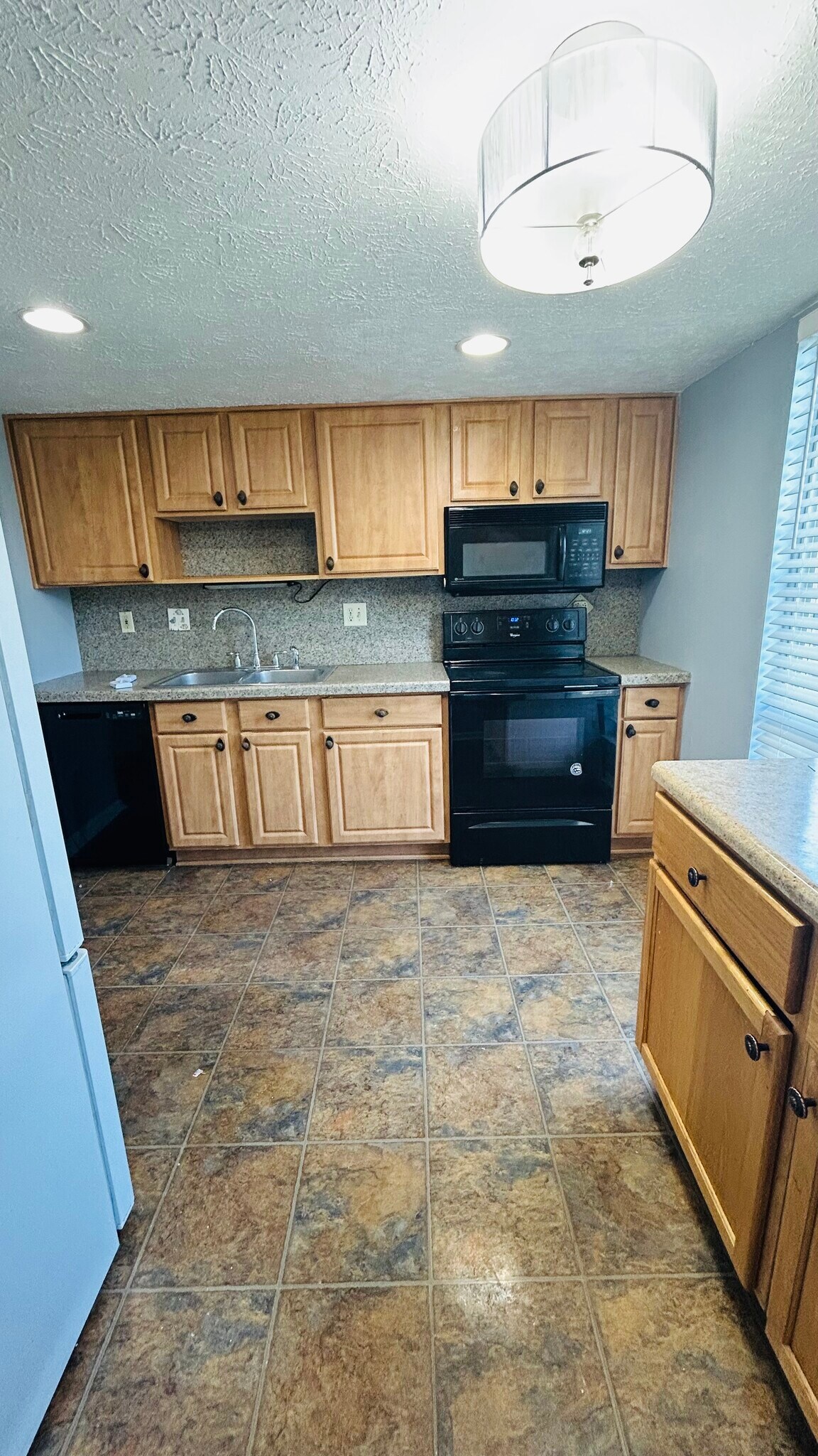 Building Photo - 10875 Ponds Ln