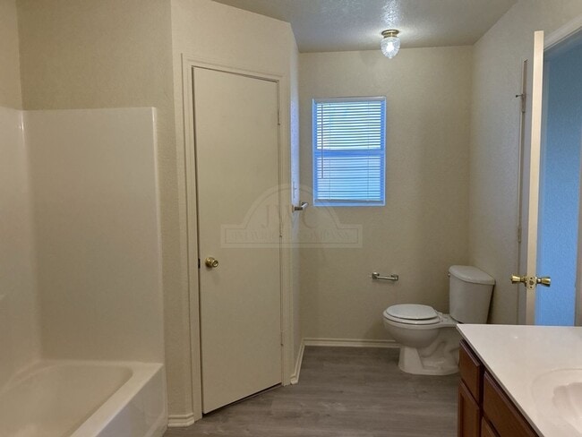 Building Photo - 2303 Gallop Dr