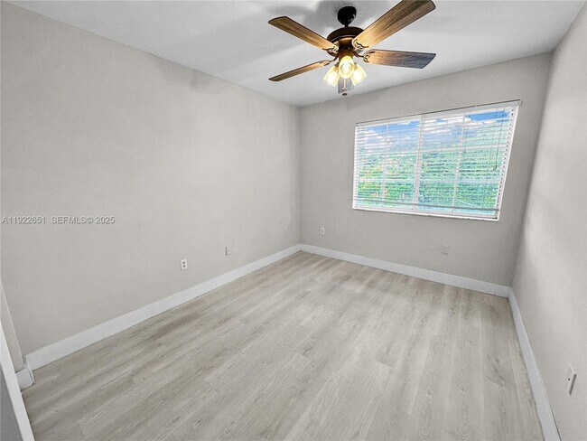 Building Photo - 2120 W Preserve Way