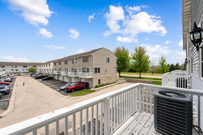 Building Photo - 412 N Grainger Ln