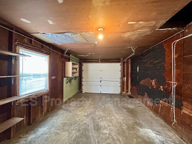 Building Photo - 4948 Patricia St