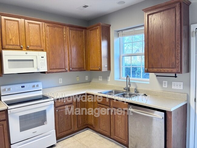 Building Photo - 954 Shining Wire Way