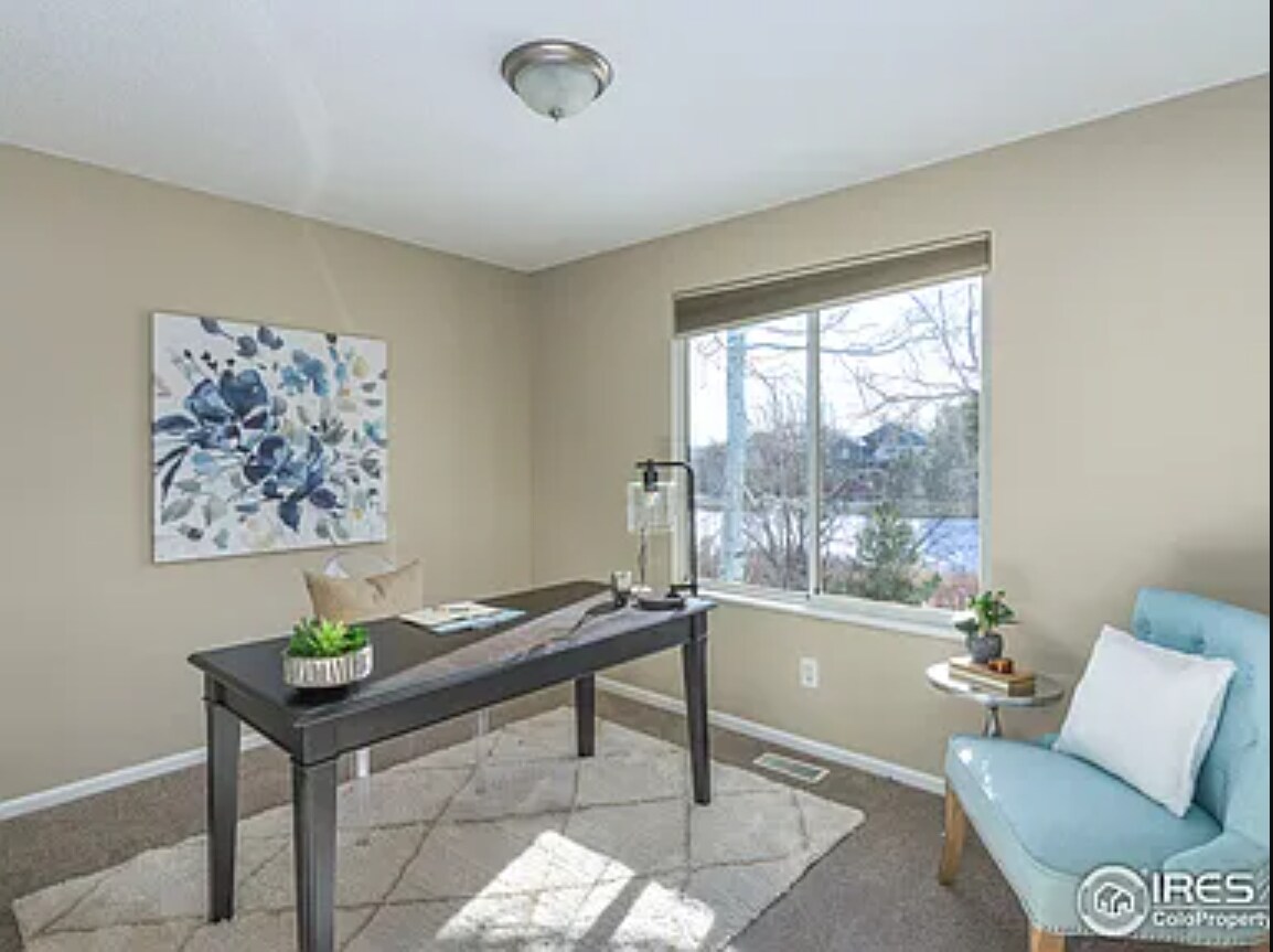 Building Photo - 1364 E Weldona Way