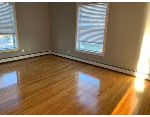 Building Photo - 111 Grovers Ave