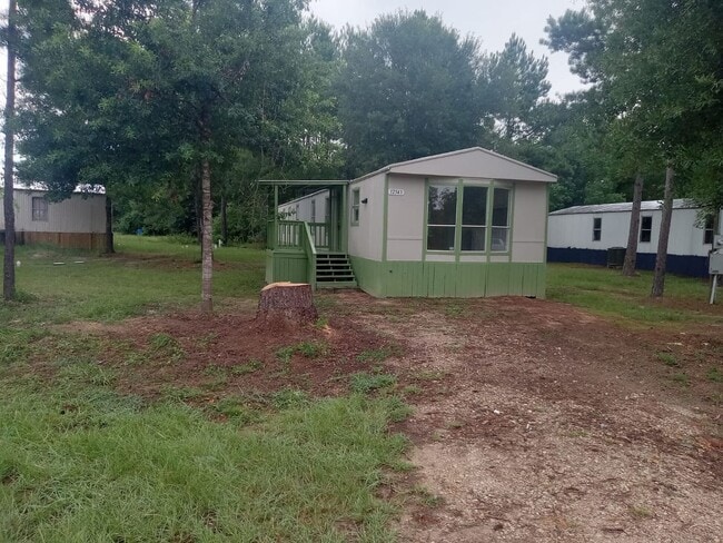 Building Photo - Be part of this cozy community at Roy Harris Loop