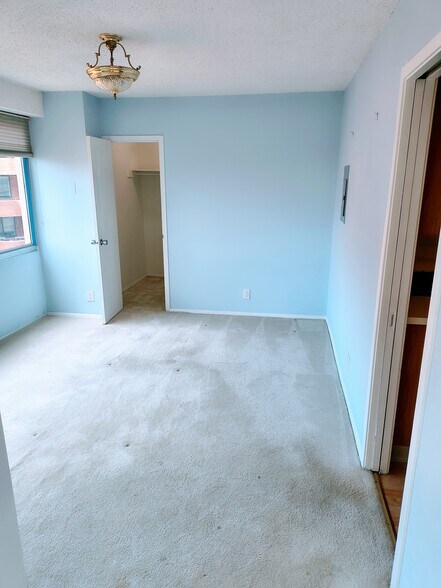 Dining Room - 5500 Friendship Blvd