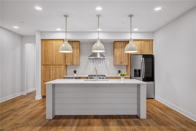 Building Photo - 4022 Cottage Wy