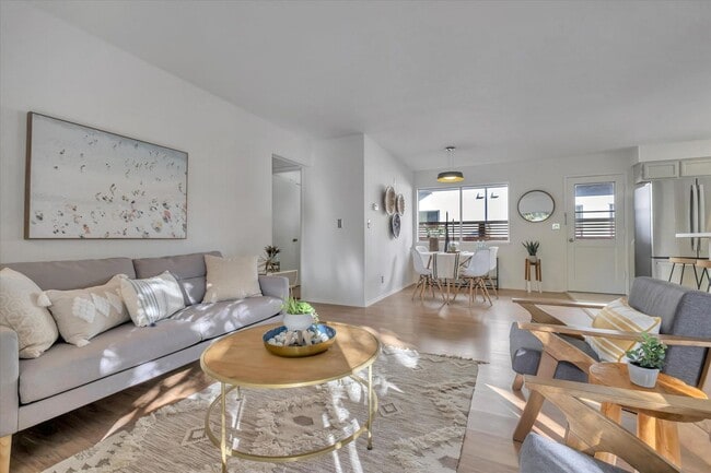 Building Photo - 103-109 Darlington