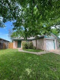 Building Photo - 2628 Gwendolyn Ln