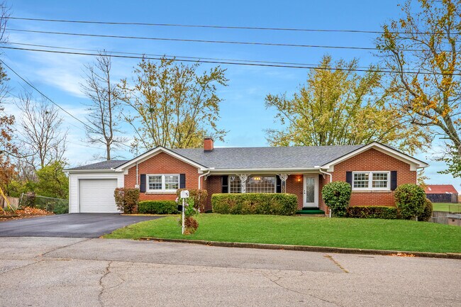 Primary Photo - 400 Midland Dr