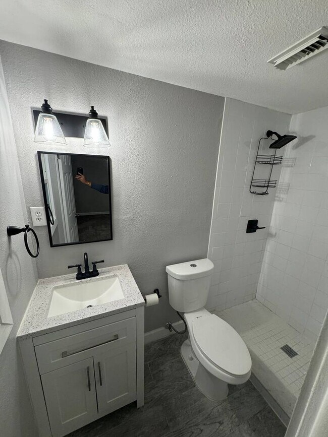 Building Photo - ? AN ABSOLUTE GEM – NO HOA! ?