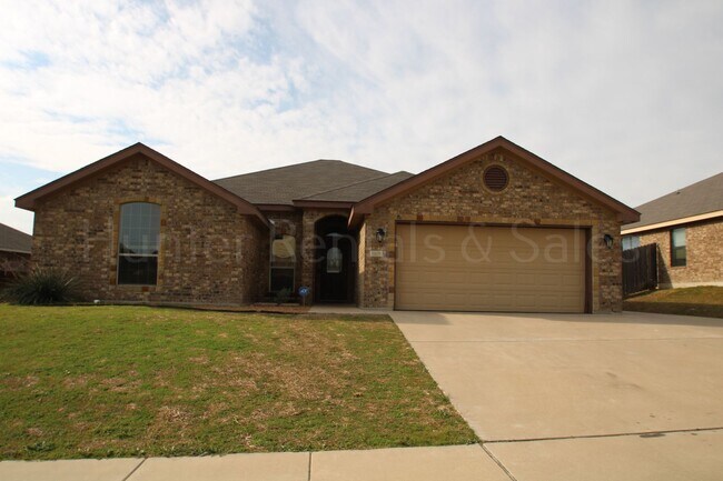 Primary Photo - 4 Bedroom in Copperas Cove’s House Creek N...
