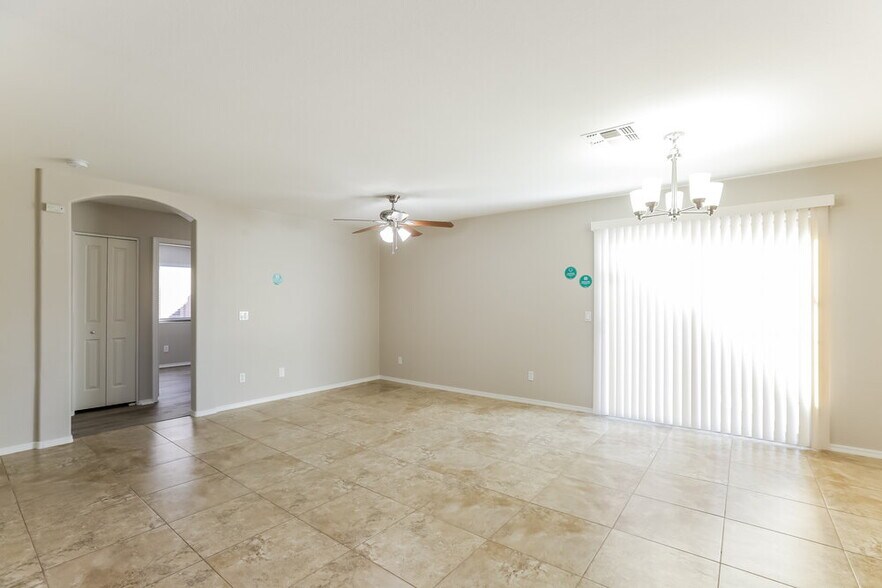Building Photo - 3702 S 62nd Ave