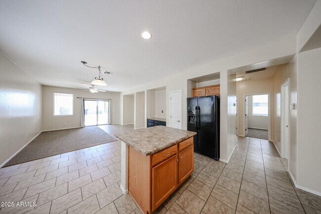 Building Photo - 43337 N Heavenly Way