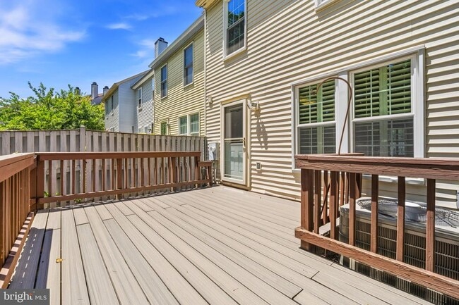 Building Photo - 6837 Malton Ct