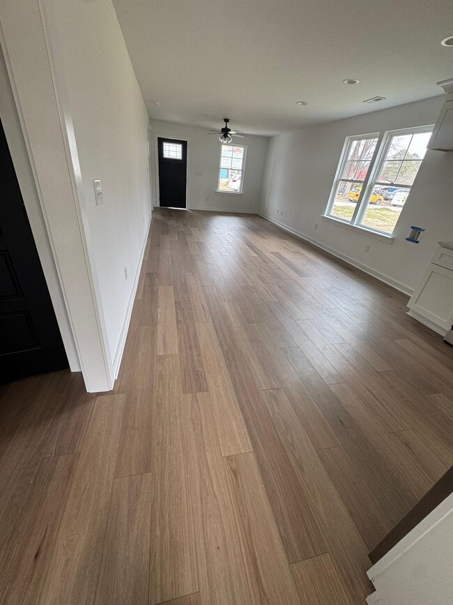 Building Photo - 510 Crump St