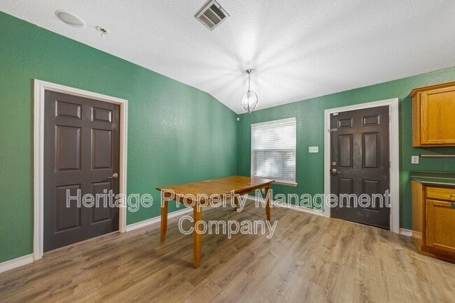 Building Photo - 719 Eagle Trail