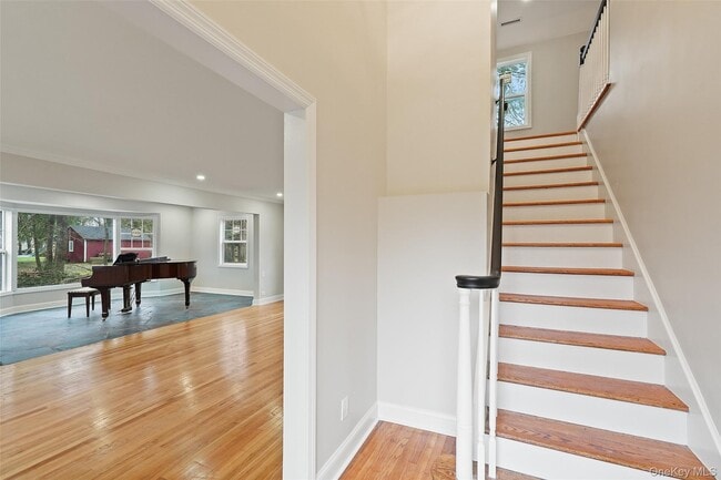 Building Photo - 790 Hardscrabble Rd