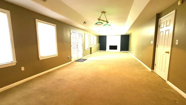 Building Photo - 10780 Carrara Cove