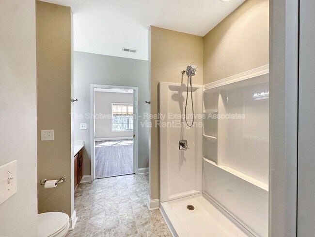 Building Photo - 132 Hardinberry St