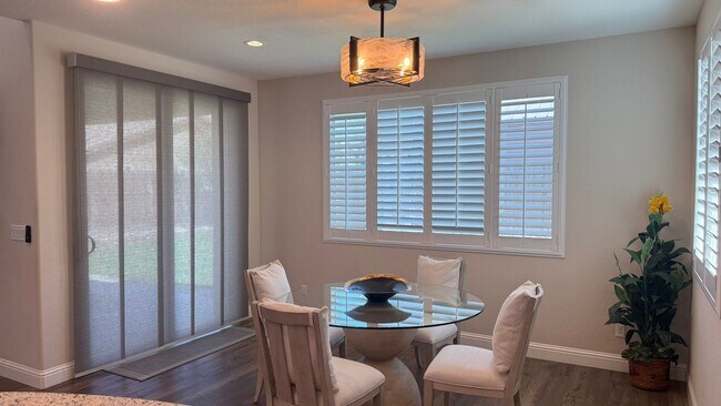 Building Photo - Beautiful Home for rent in Shannon Ranch in Visalia!