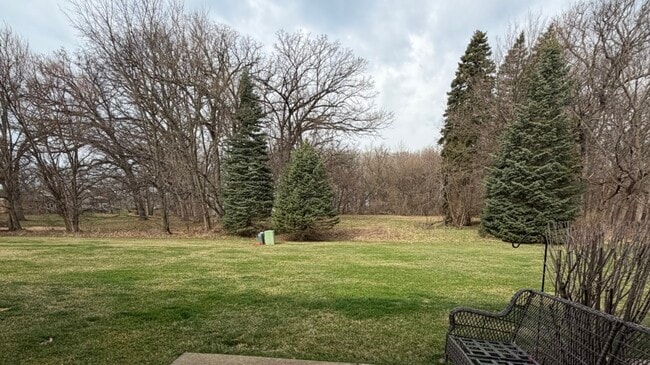 Building Photo - 2554 Evergreen Cir