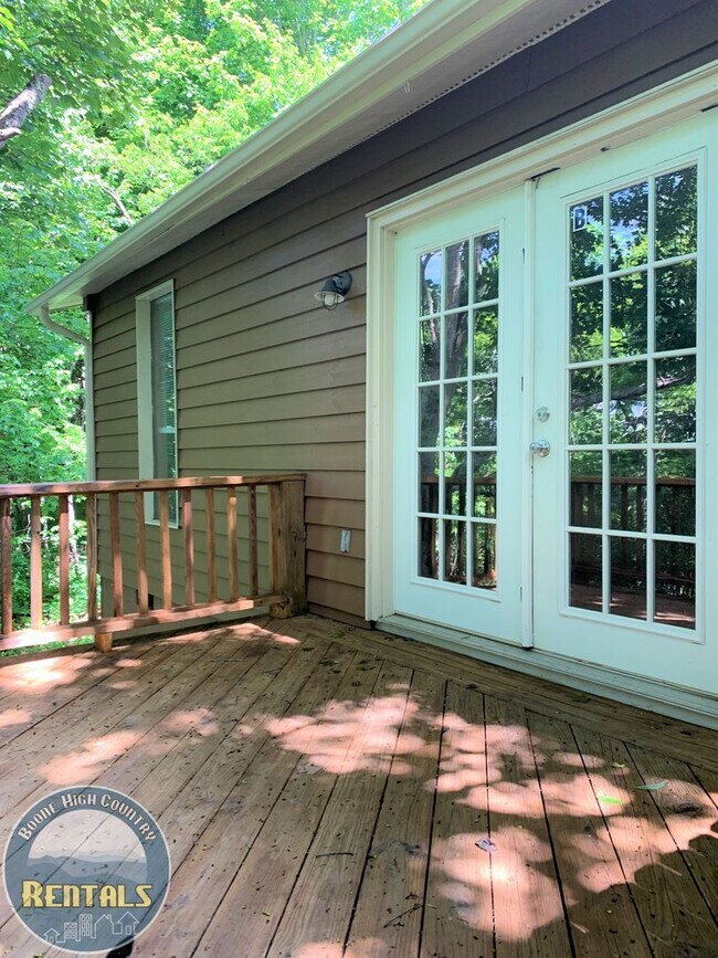 Building Photo - 159 David Sides Rd