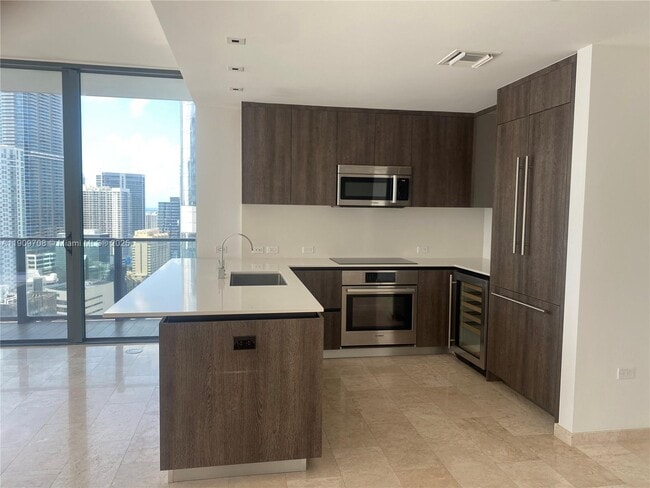 Building Photo - 68 SE 6th St