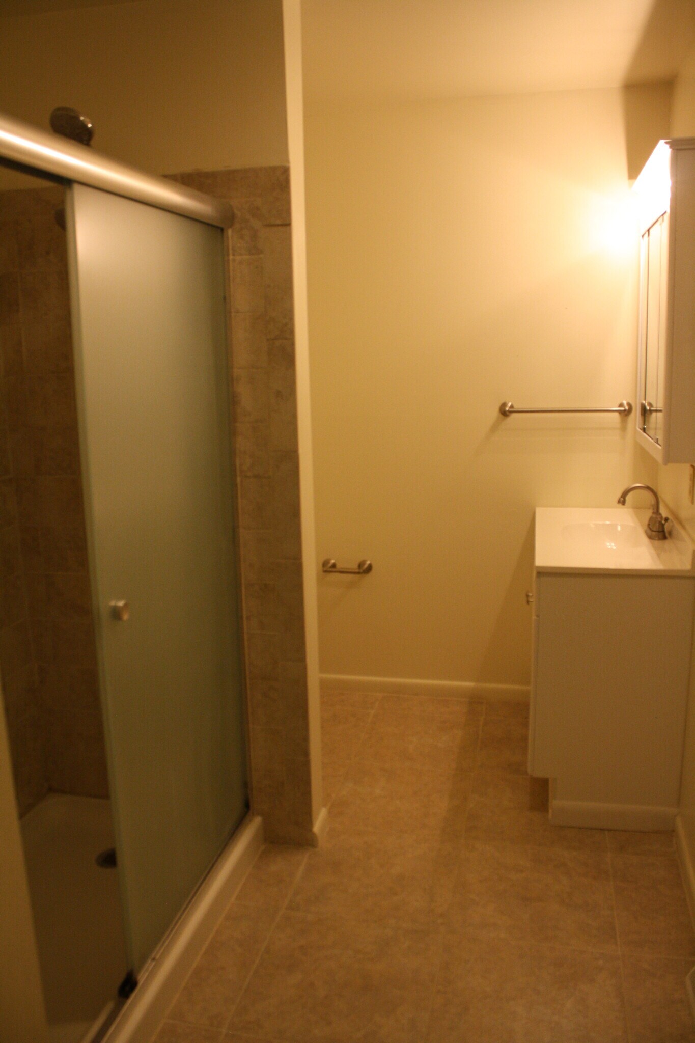Main Bath Upstairs - 675 E Liberty St
