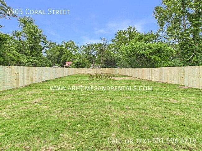 Building Photo - 4905 Coral St